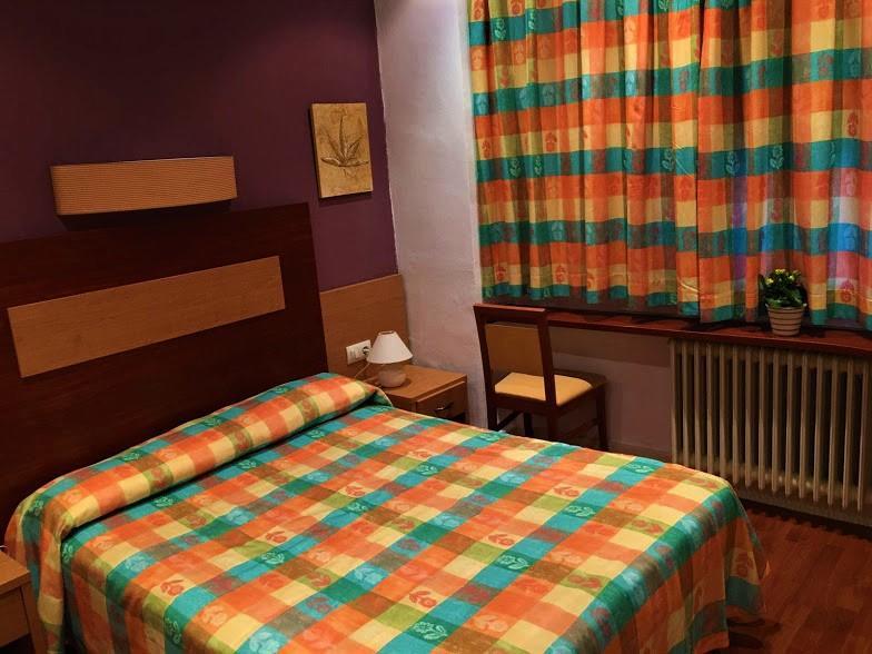 Hotel La Fonda Dels Pirineus マサネット・デ・カブリニス エクステリア 写真
