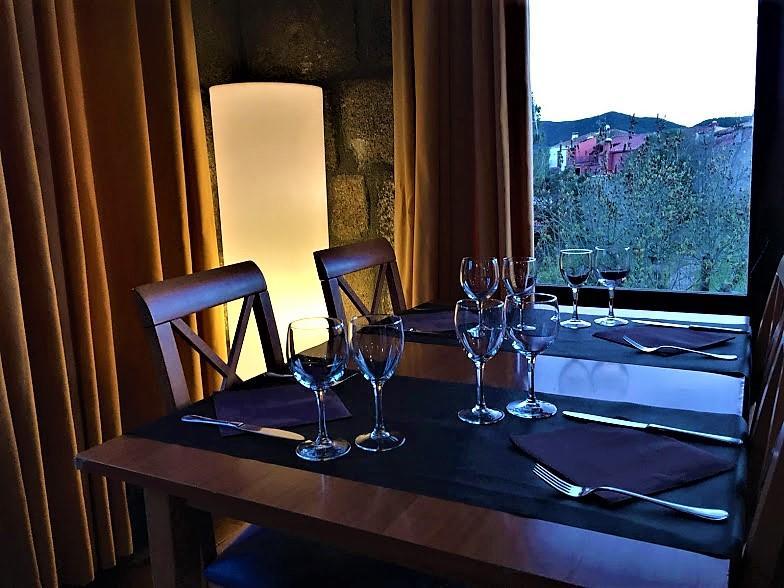 Hotel La Fonda Dels Pirineus マサネット・デ・カブリニス エクステリア 写真